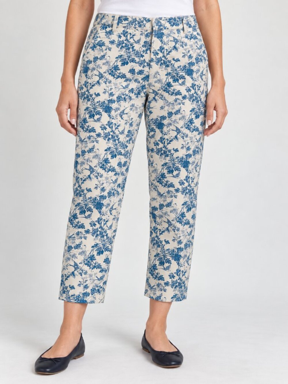 Garnet Hill White Blue Toile Floral Bird Pants Size 10 Stretch Fit Cropped